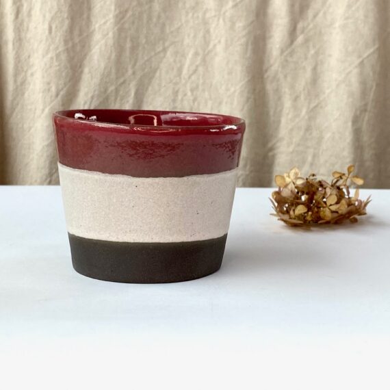 Ceramiczny ręcznie robiony kubek kubeczek róż